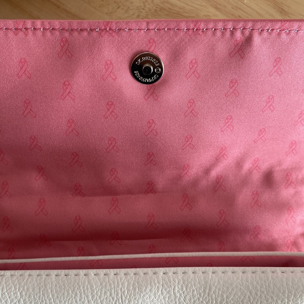 Diptyque Paris Airways Breast Cancer Makeup/Toiletry Bag - Picture 7 of 9